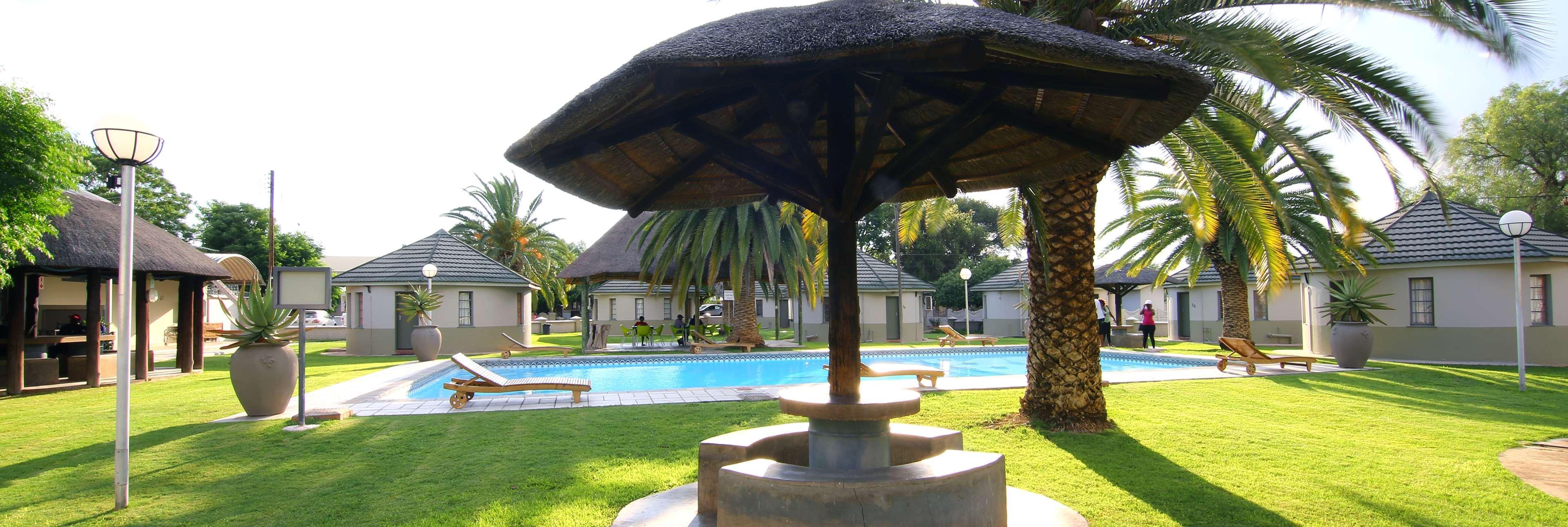 Kalahari Arms Hotel Khemsbok Buitenkant foto