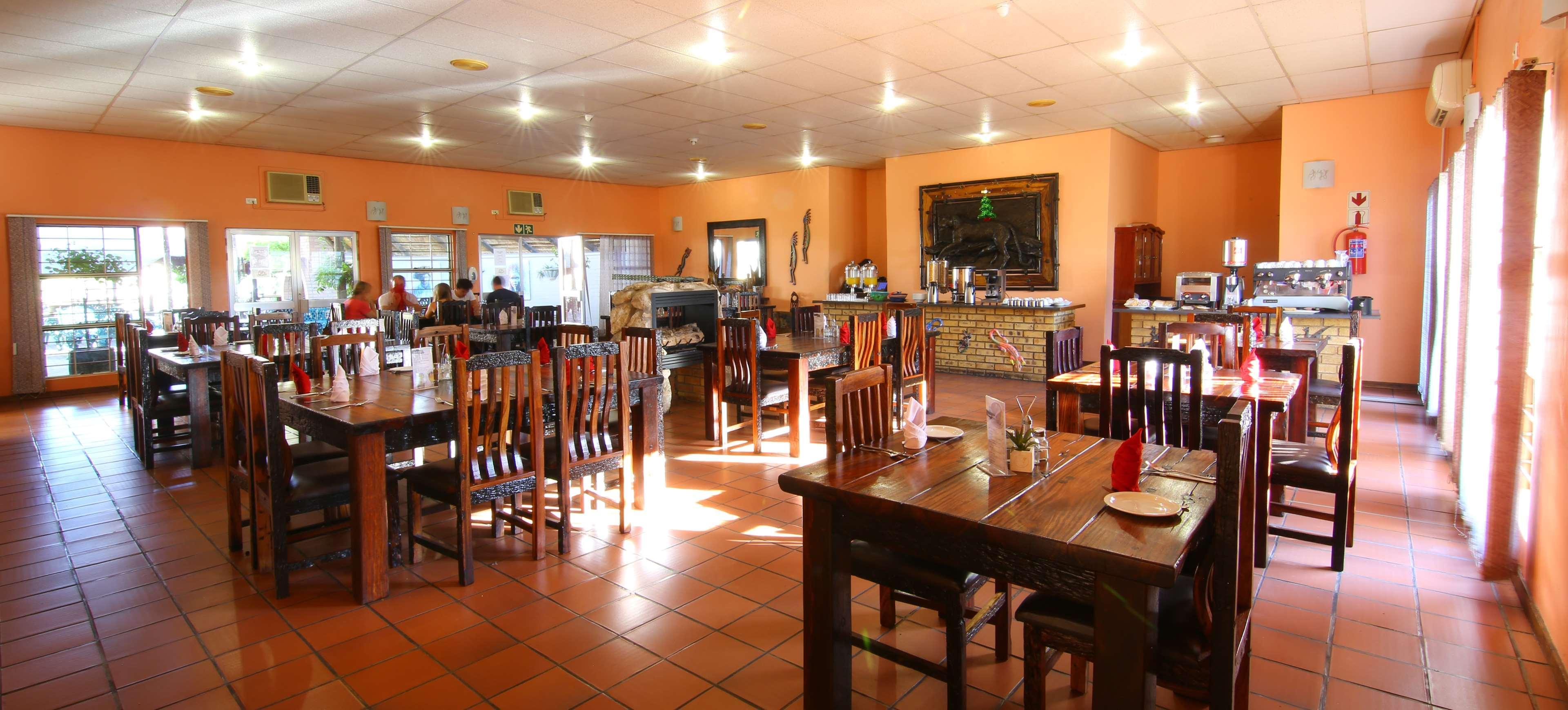 Kalahari Arms Hotel Khemsbok Buitenkant foto