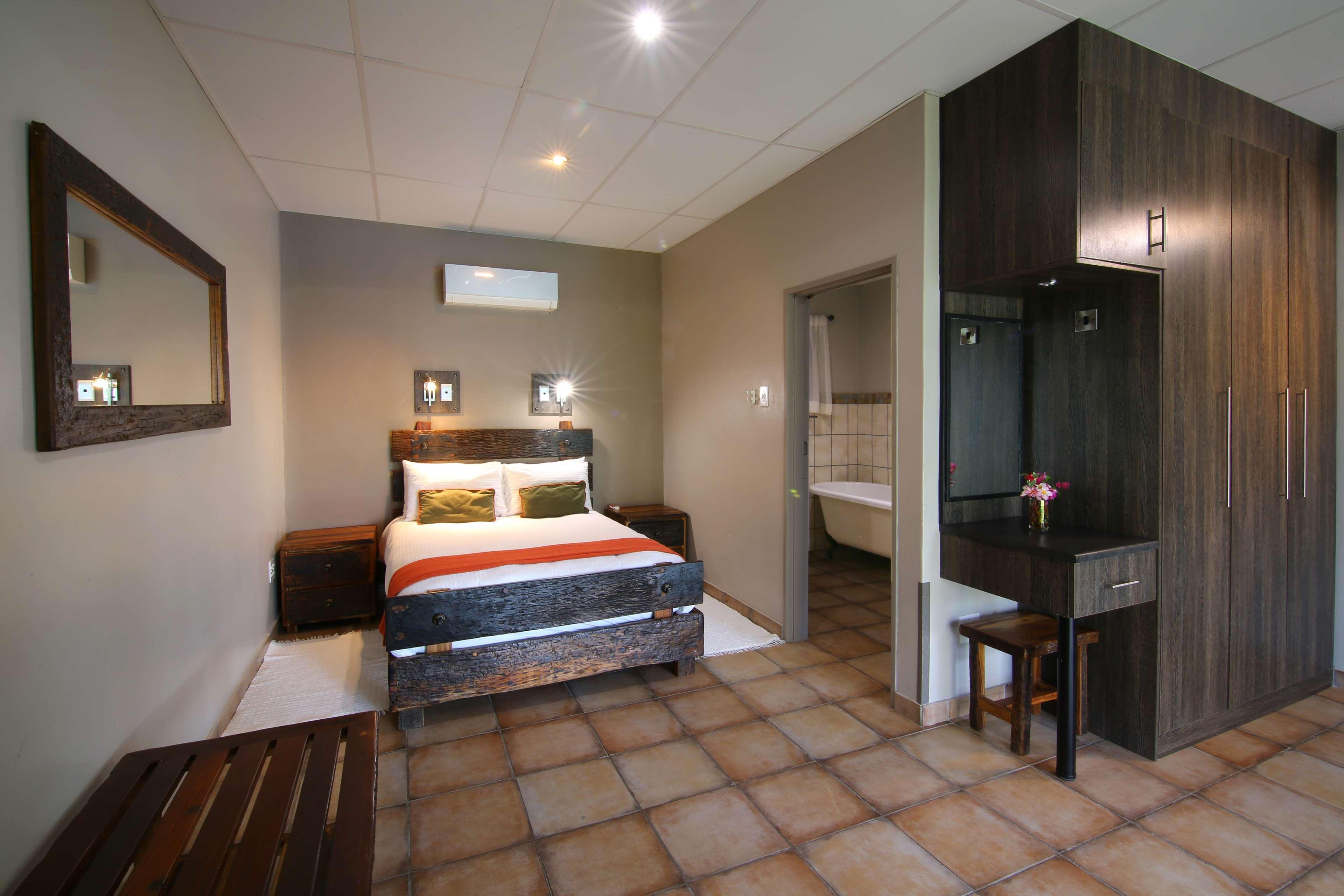 Kalahari Arms Hotel Khemsbok Buitenkant foto