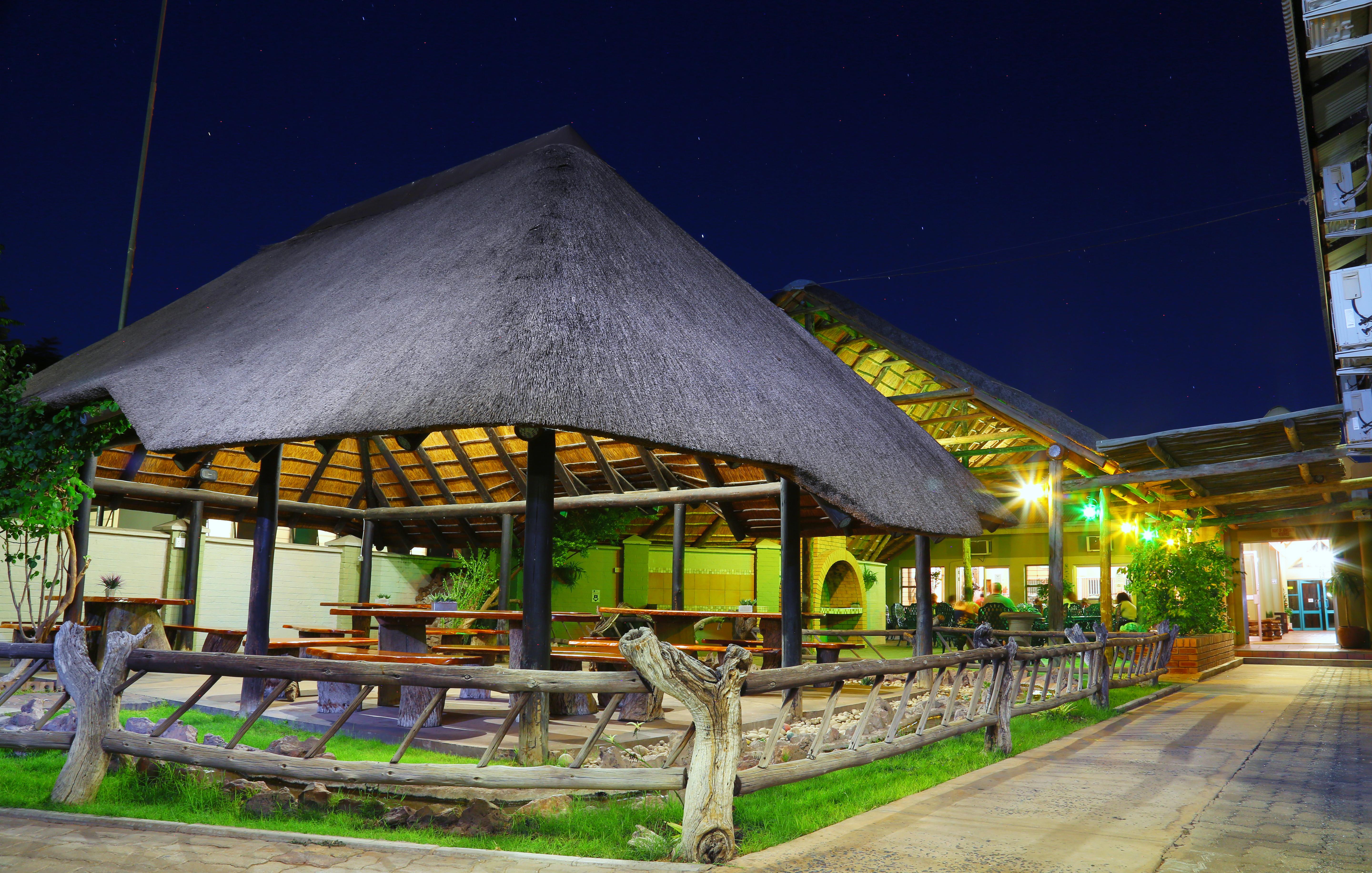 Kalahari Arms Hotel Khemsbok Buitenkant foto