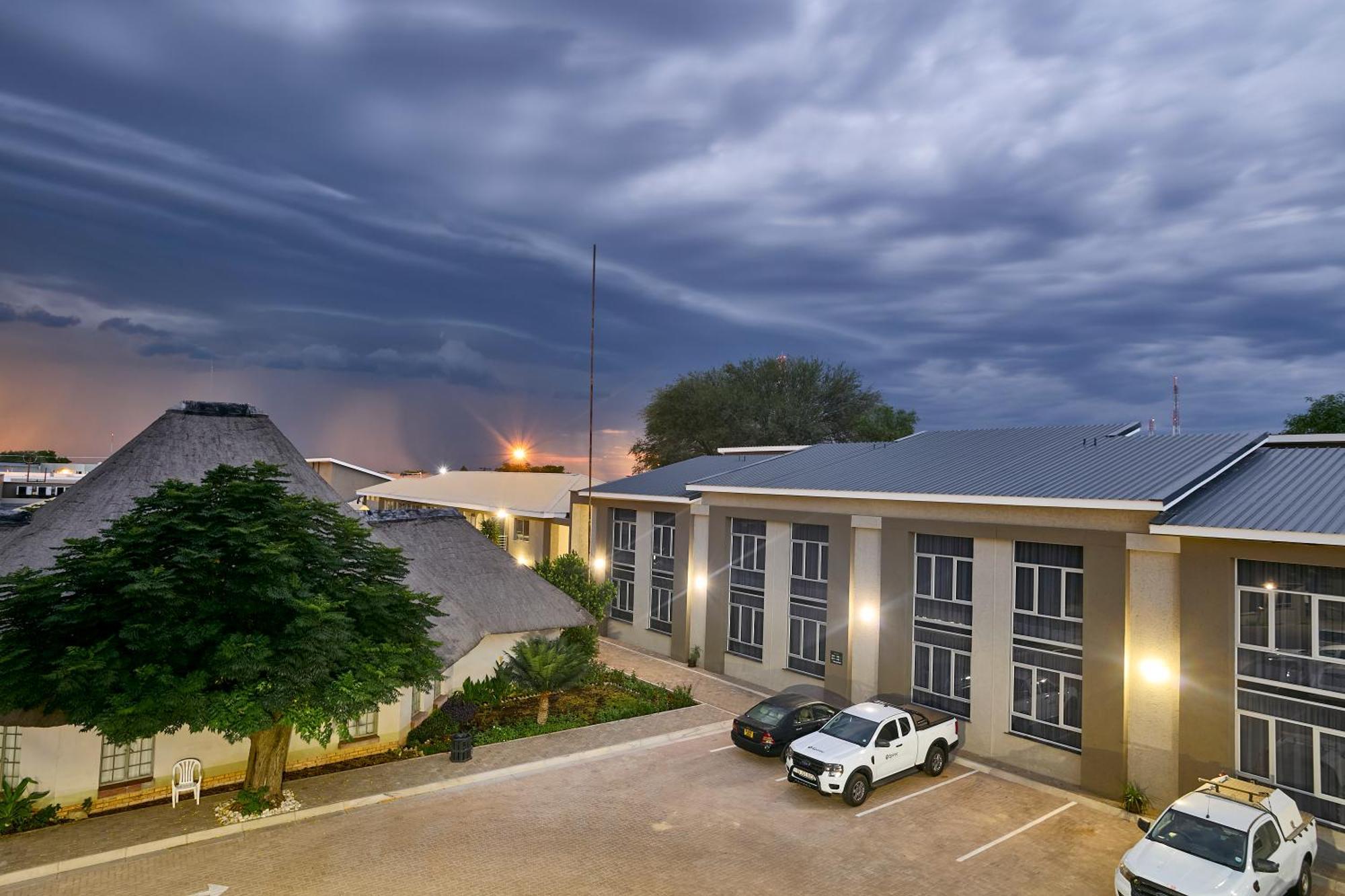 Kalahari Arms Hotel Khemsbok Buitenkant foto