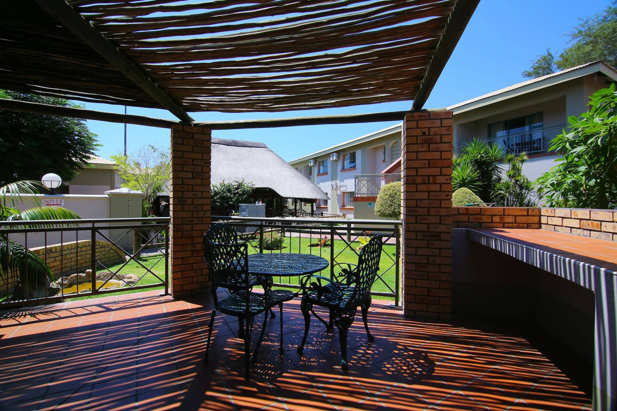 Kalahari Arms Hotel Khemsbok Buitenkant foto