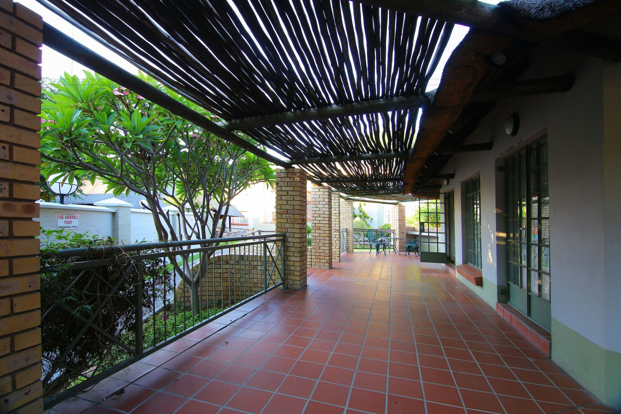 Kalahari Arms Hotel Khemsbok Buitenkant foto